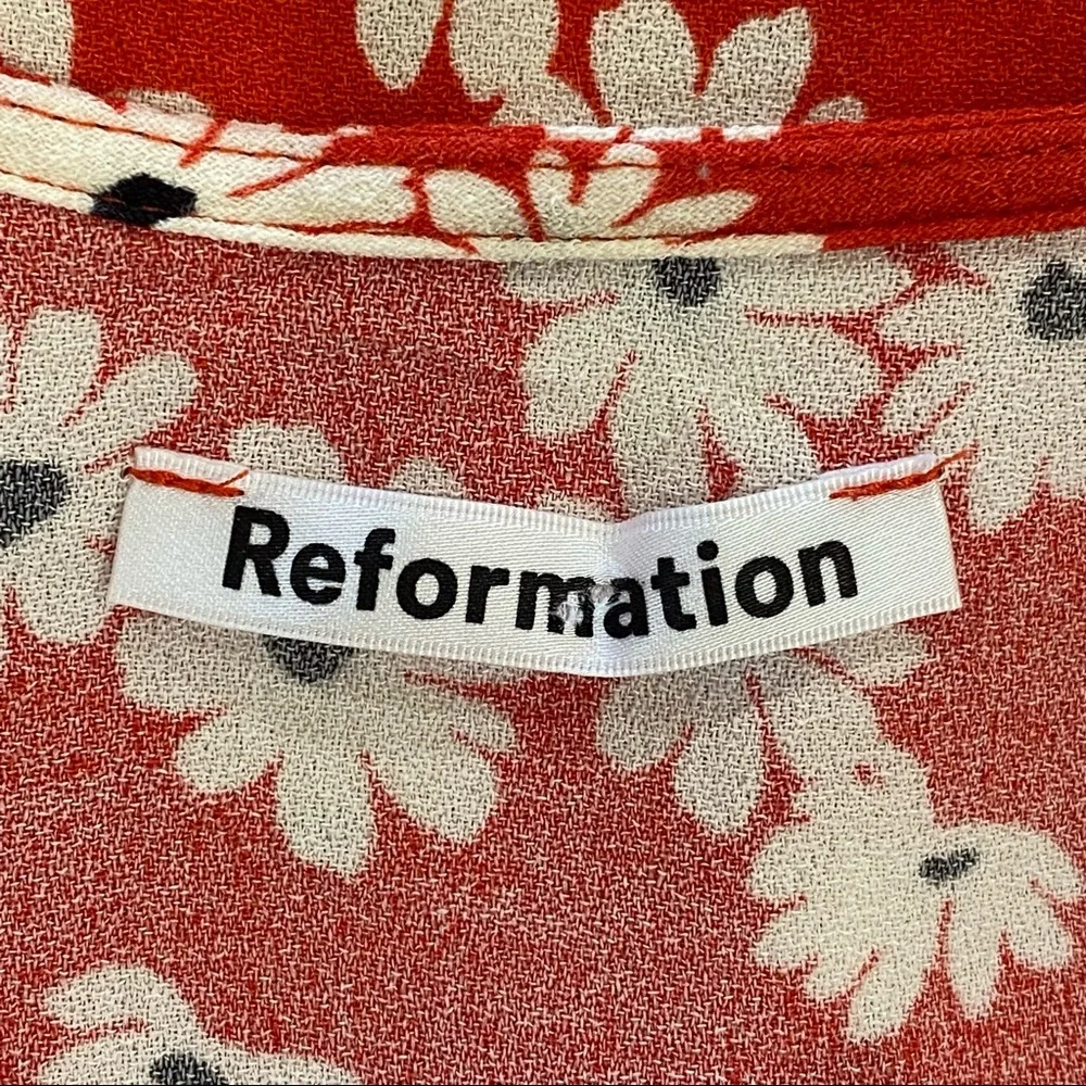 Reformation Bella Oopsie Daisy Red V-Neck Button - Picture 11 of 14